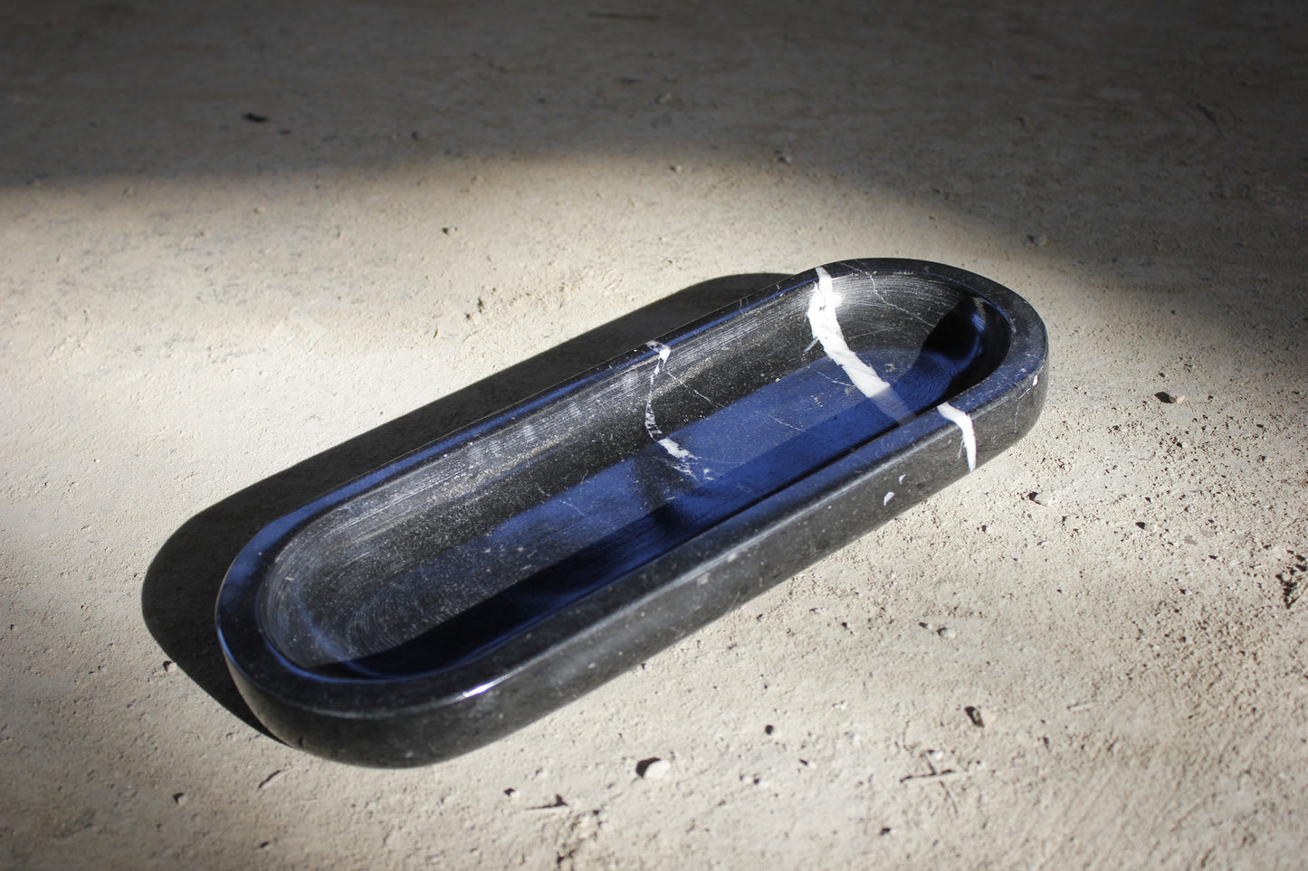 Vassoio Ovale in marmo Nero Marquinia - Oval Black Marquinia marble tray